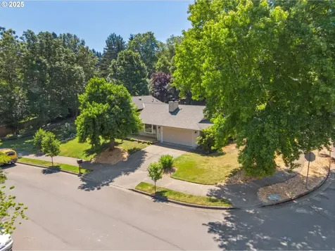 14990 SW Carolwood Drive Beaverton OR 97007