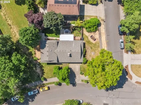 14990 SW Carolwood Drive Beaverton OR 97007