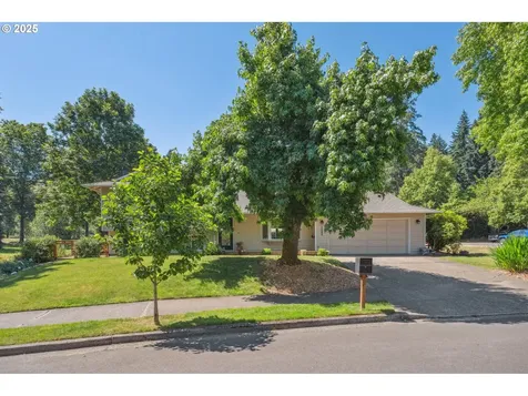 14990 SW Carolwood Drive Beaverton OR 97007