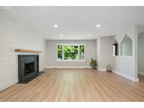 14990 SW Carolwood Drive Beaverton OR 97007