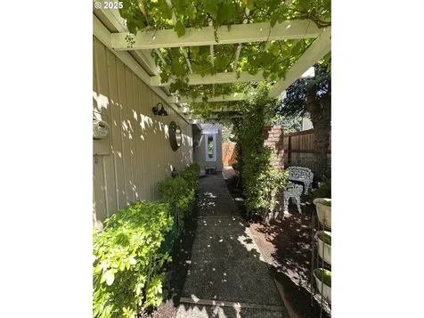 1144 Cayuse Circle SE Salem OR 97306