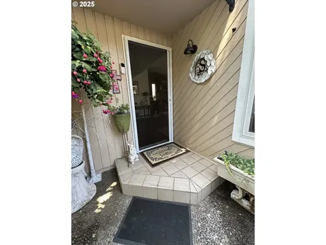 1144 Cayuse Circle SE Salem OR 97306