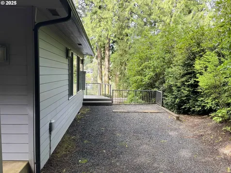88988 Dahlin Road Florence OR 97439