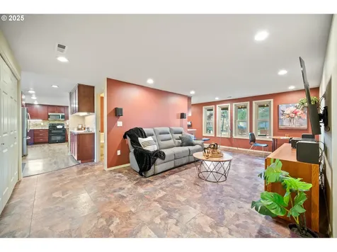 4303 NE 138th Avenue Vancouver WA 98682
