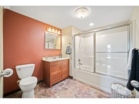 4303 NE 138th Avenue Vancouver WA 98682