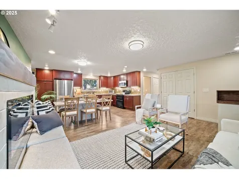 4303 NE 138th Avenue Vancouver WA 98682