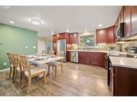 4303 NE 138th Avenue Vancouver WA 98682