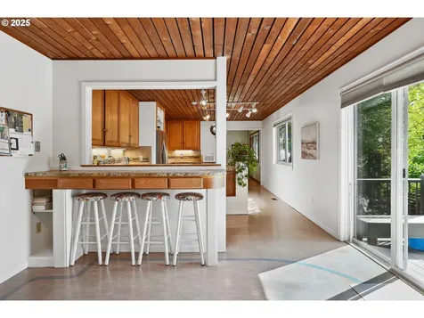 4401 SW 40th Avenue Portland OR 97221