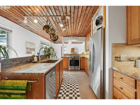 4401 SW 40th Avenue Portland OR 97221