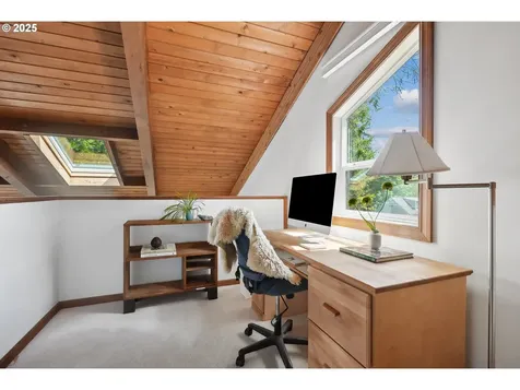 4401 SW 40th Avenue Portland OR 97221