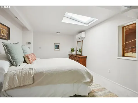 4401 SW 40th Avenue Portland OR 97221