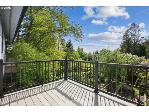 4401 SW 40th Avenue Portland OR 97221