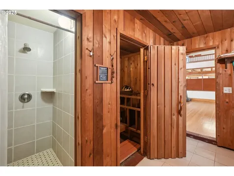 4401 SW 40th Avenue Portland OR 97221
