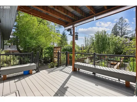 4401 SW 40th Avenue Portland OR 97221