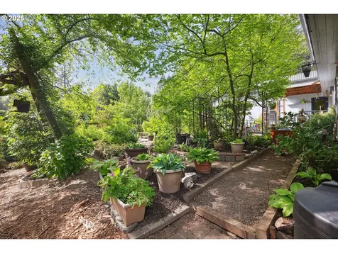 4401 SW 40th Avenue Portland OR 97221