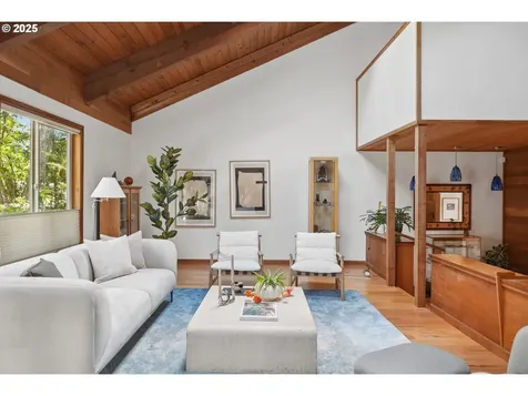 4401 SW 40th Avenue Portland OR 97221