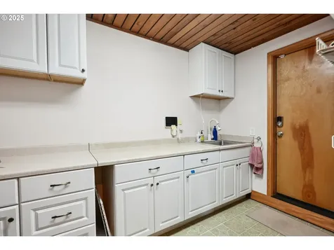 4401 SW 40th Avenue Portland OR 97221