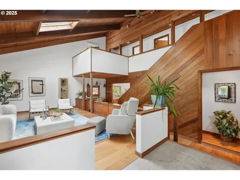 4401 SW 40th Avenue Portland OR 97221