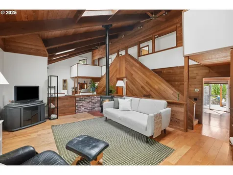 4401 SW 40th Avenue Portland OR 97221