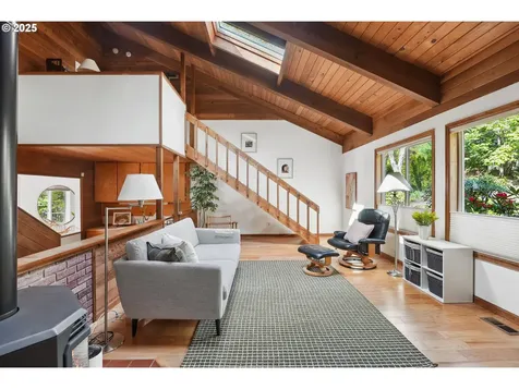 4401 SW 40th Avenue Portland OR 97221