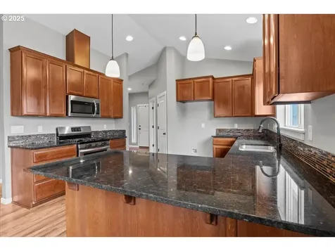 6068 NE Tuscan Loop Albany OR 97321