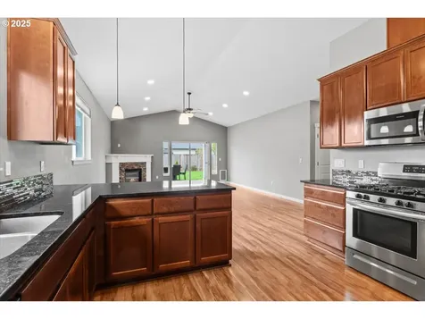 6068 NE Tuscan Loop Albany OR 97321