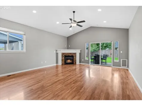 6068 NE Tuscan Loop Albany OR 97321