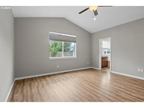 6068 NE Tuscan Loop Albany OR 97321