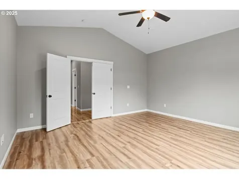 6068 NE Tuscan Loop Albany OR 97321