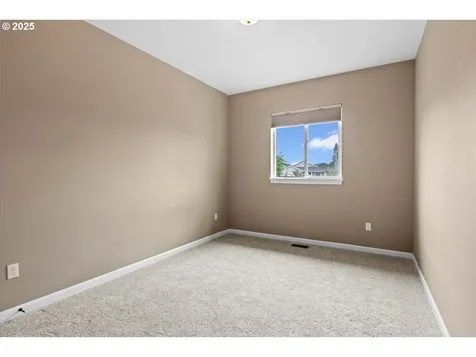 6068 NE Tuscan Loop Albany OR 97321