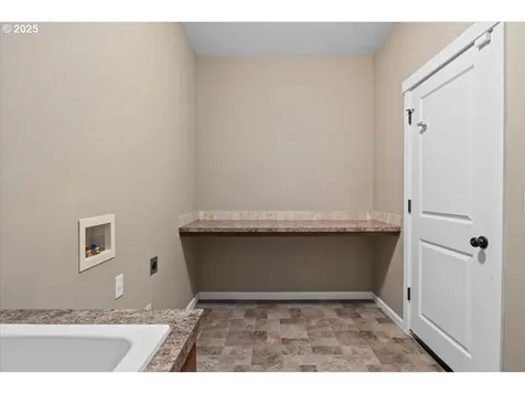 6068 NE Tuscan Loop Albany OR 97321