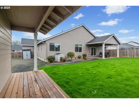 6068 NE Tuscan Loop Albany OR 97321