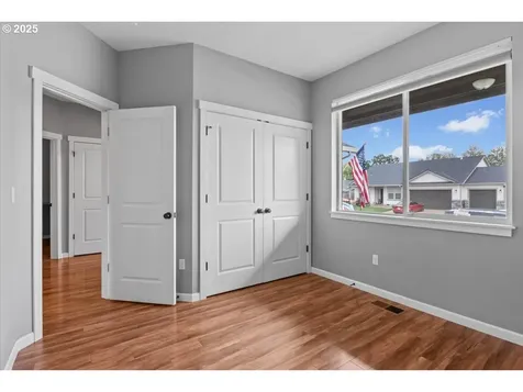 6068 NE Tuscan Loop Albany OR 97321