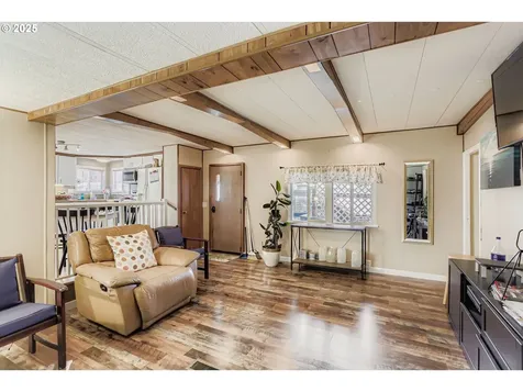 2681 SE River Road Hillsboro OR 97123