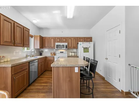 15560 SE Davidoff Court Damascus OR 97089