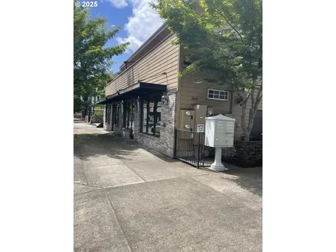 2845 NE M L King Boulevard NE Portland OR 97212