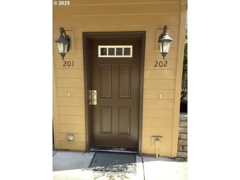 2845 NE M L King Boulevard NE Portland OR 97212
