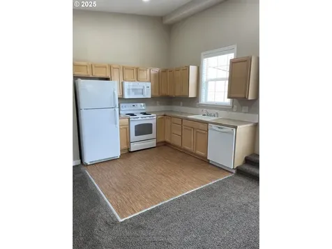 2845 NE M L King Boulevard NE Portland OR 97212