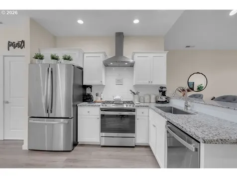6411 SE 94th Avenue Portland OR 97266
