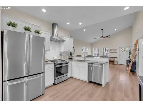 6411 SE 94th Avenue Portland OR 97266