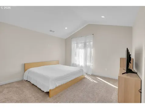 6411 SE 94th Avenue Portland OR 97266