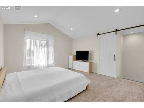 6411 SE 94th Avenue Portland OR 97266