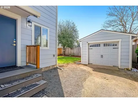 6411 SE 94th Avenue Portland OR 97266