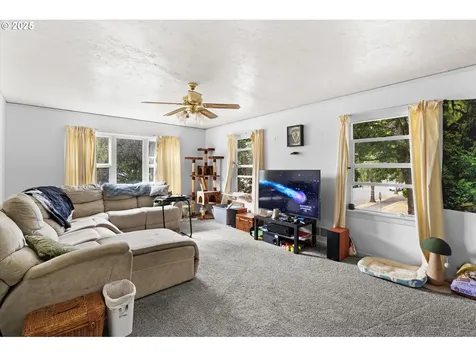 1202 21st Avenue Longview WA 98632