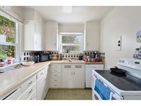1202 21st Avenue Longview WA 98632