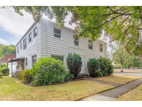 1202 21st Avenue Longview WA 98632