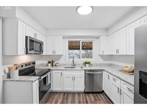 17745 NE Wasco Street Portland OR 97230
