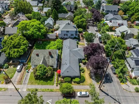 1026 SE Nehalem Street Portland OR 97202