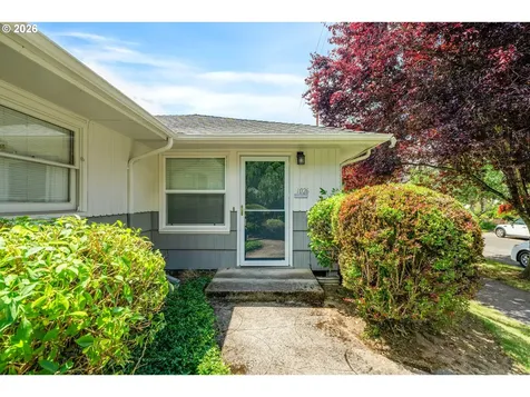 1026 SE Nehalem Street Portland OR 97202