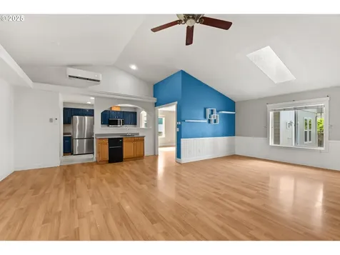 30 Village Drive Creswell OR 97426